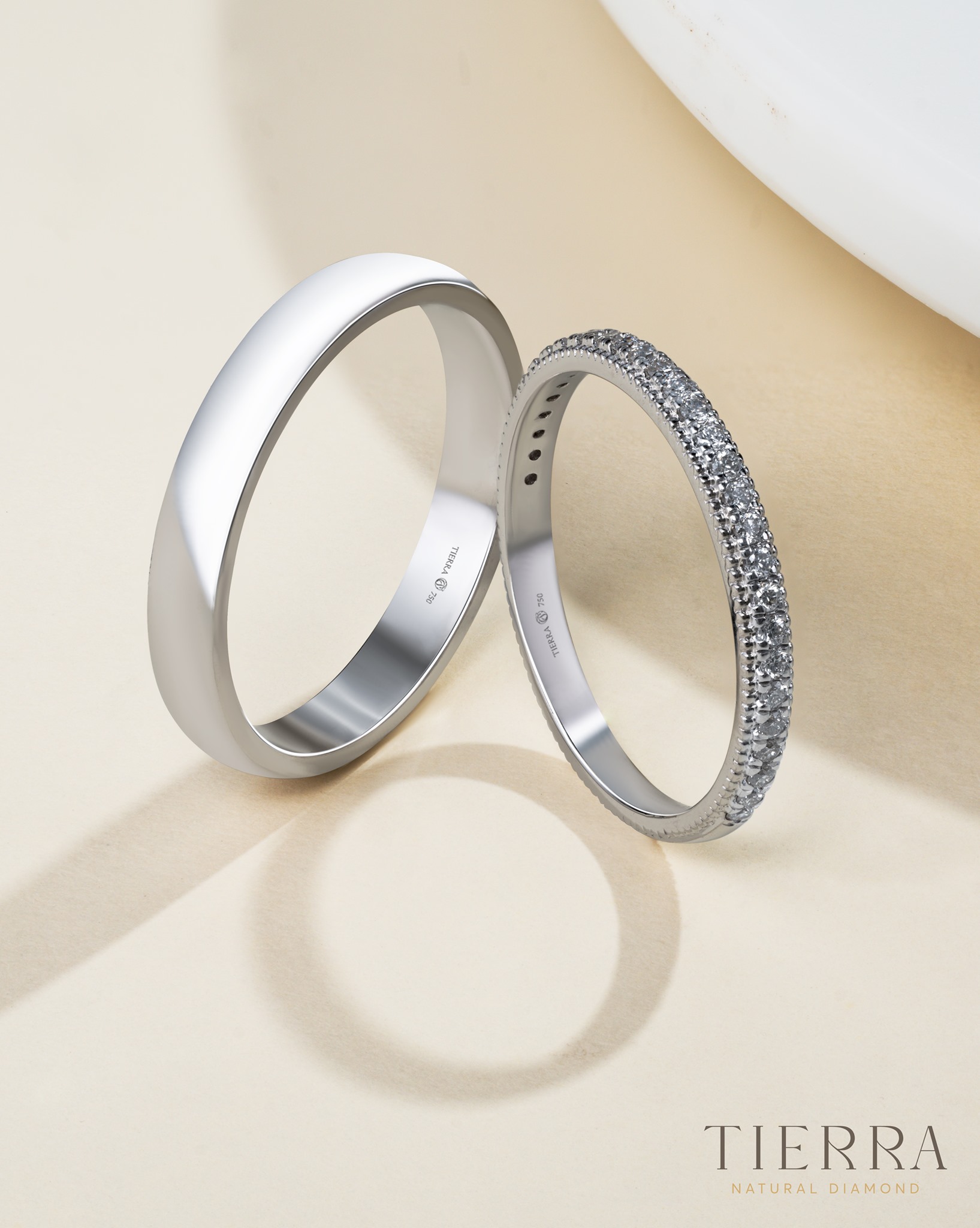 Nhẫn cưới Eternity thanh lịch đơn sang trọng